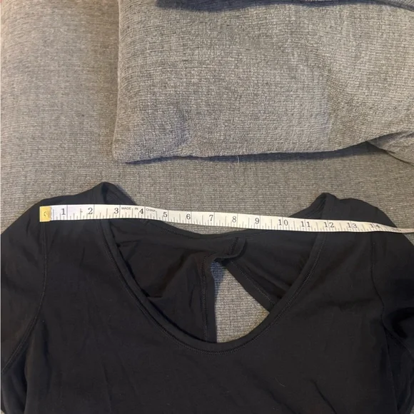 LULULEMON Black “Find Your Twist” Back Twist Short Sleeve Shirt - Picture 11 of 11